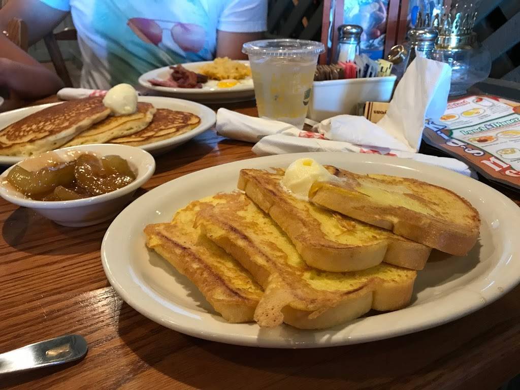 Cracker Barrel Old Country Store | restaurant | 8355 Razorback Rd, Colorado Springs, CO 80920, USA | 7192607721 OR +1 719-260-7721