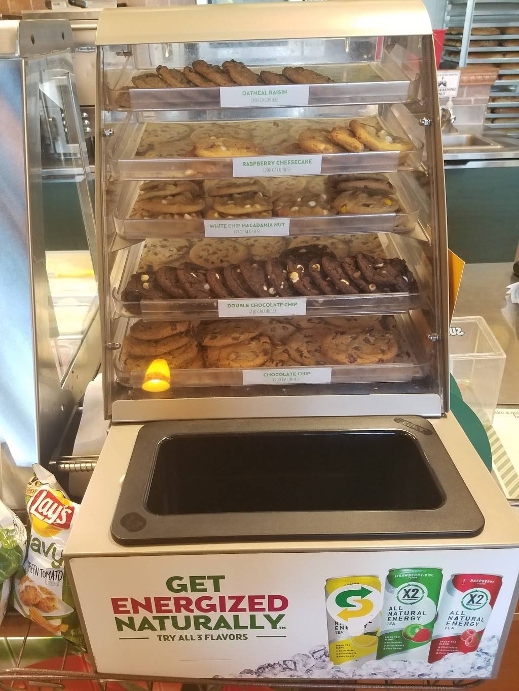 Subway | meal takeaway | Must Have Base Access, 2601 Ohio St, Silverdale, WA 98315, USA | 3607795656 OR +1 360-779-5656