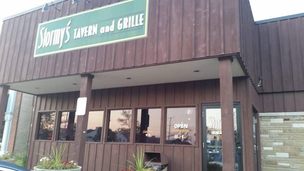 Stormys Tavern and Grille | restaurant | 1735 Orchard Ln, Northfield, IL 60093, USA | 8474418290 OR +1 847-441-8290