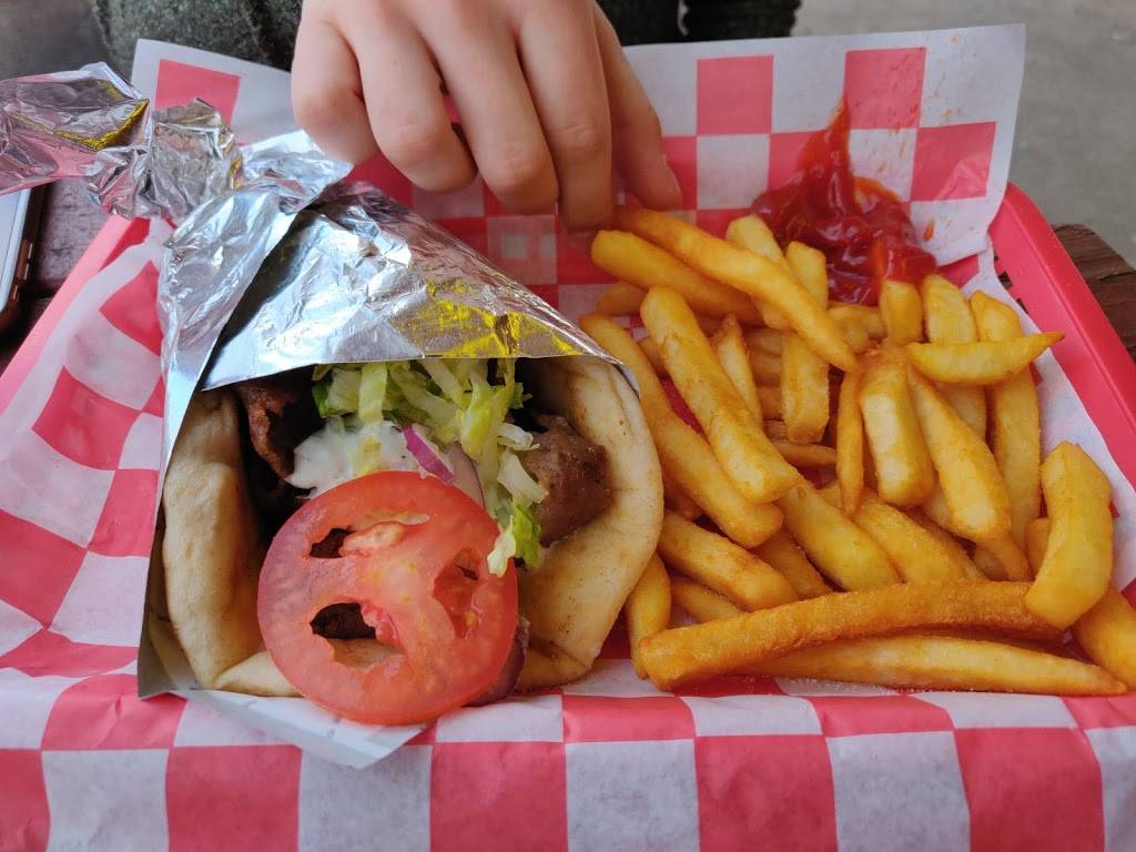 Vassis Drive-In | restaurant | 1666 Main St, Hellertown, PA 18055, USA | 6108381877 OR +1 610-838-1877