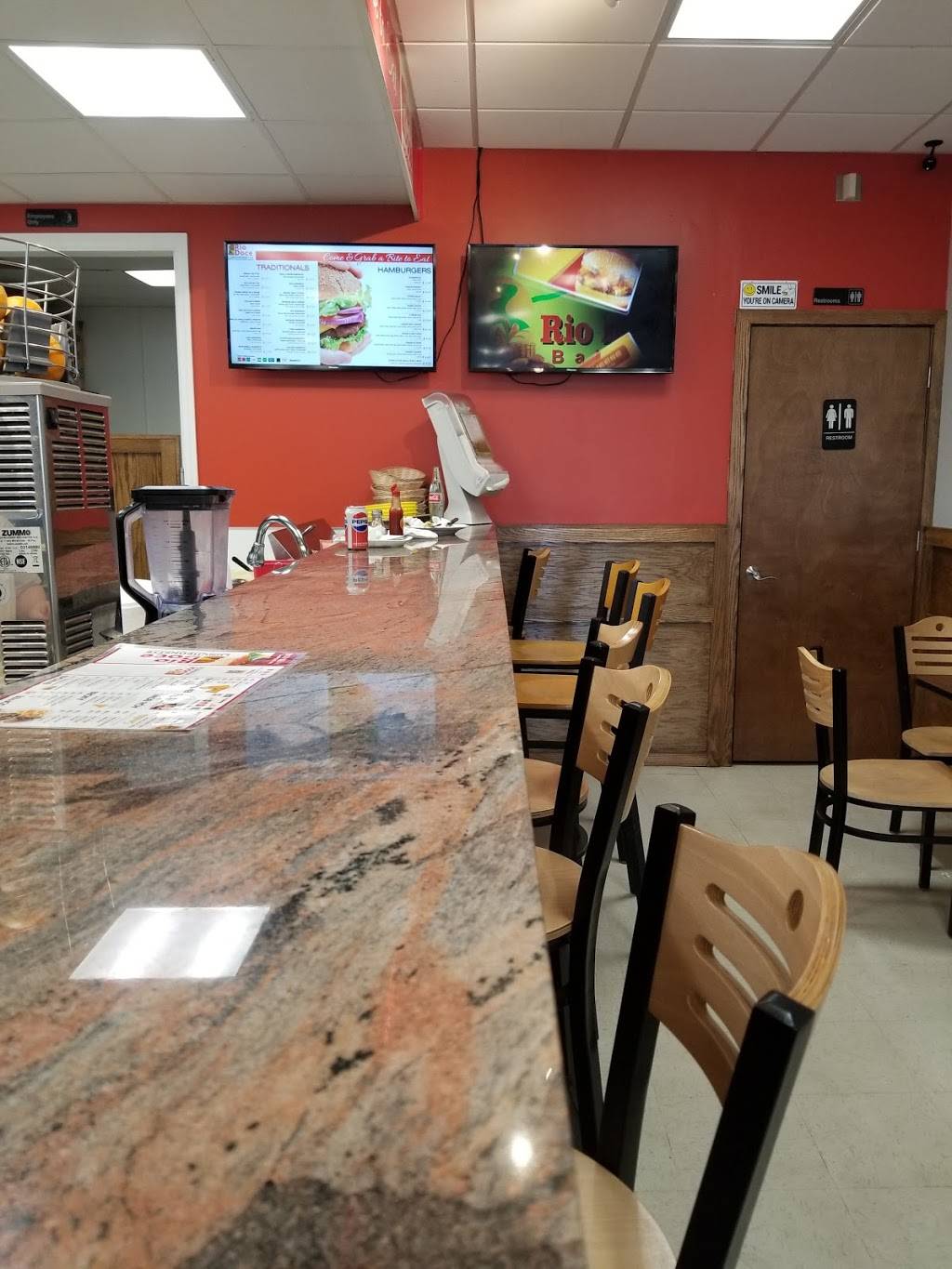 Rio Doce Luncheonette | restaurant | 140 North Ave, Bridgeport, CT 06606, USA | 2032962140 OR +1 203-296-2140