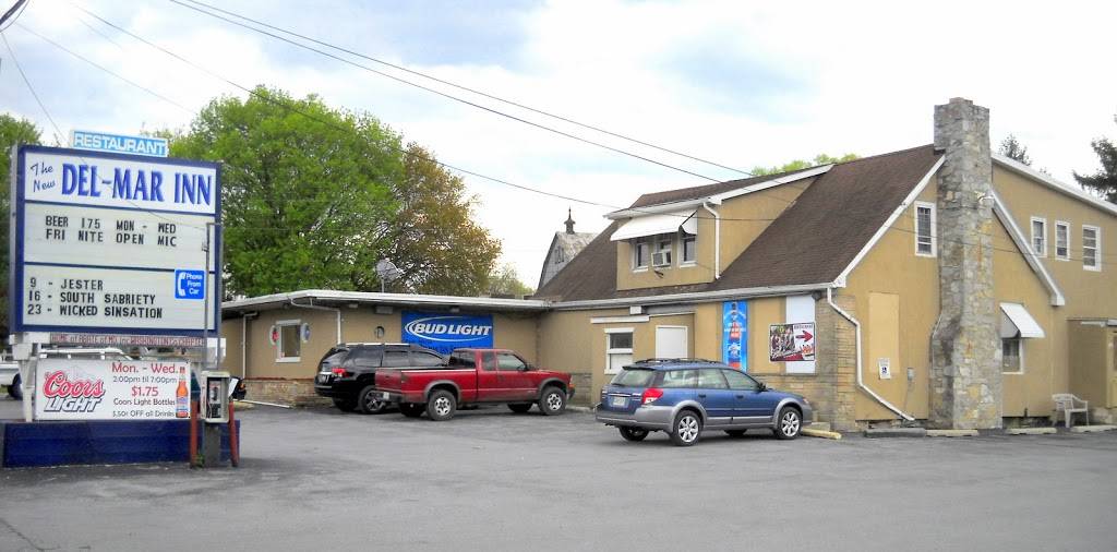 Richard Henrys | restaurant | 16715 National Pike, Hagerstown, MD 21740, USA | 2403297123 OR +1 240-329-7123