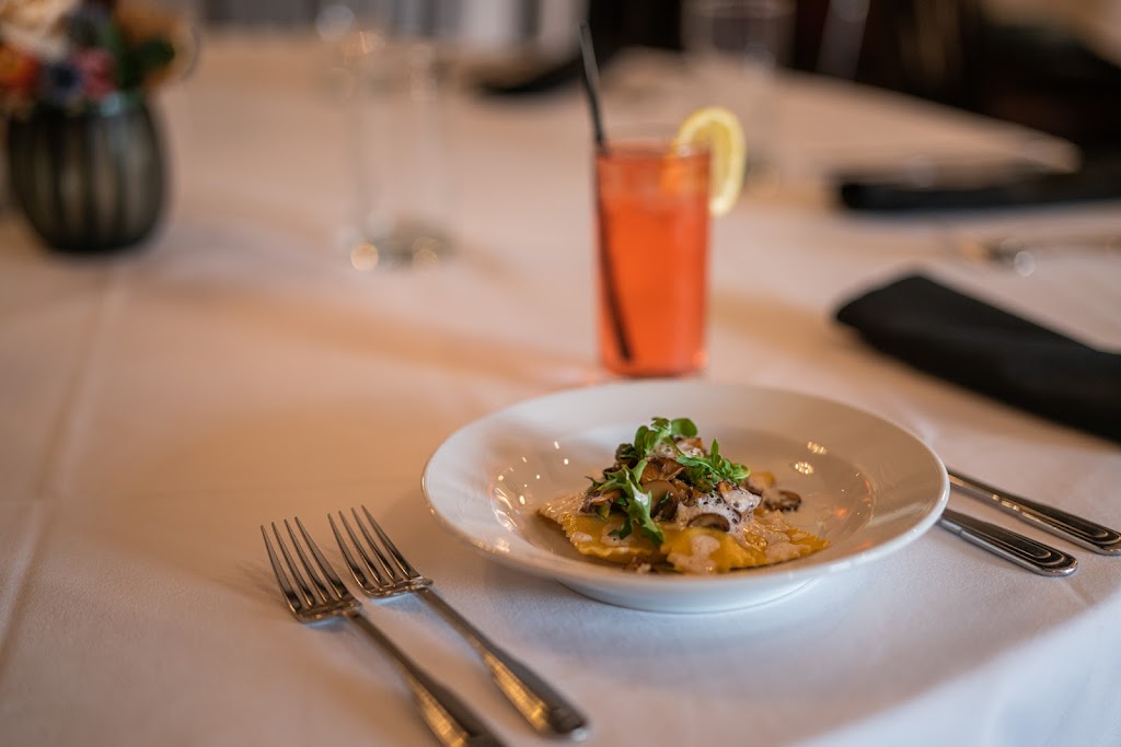 Spring and Porter | restaurant | 887 Spring St, Petoskey, MI 49770, USA | 2313471440 OR +1 231-347-1440