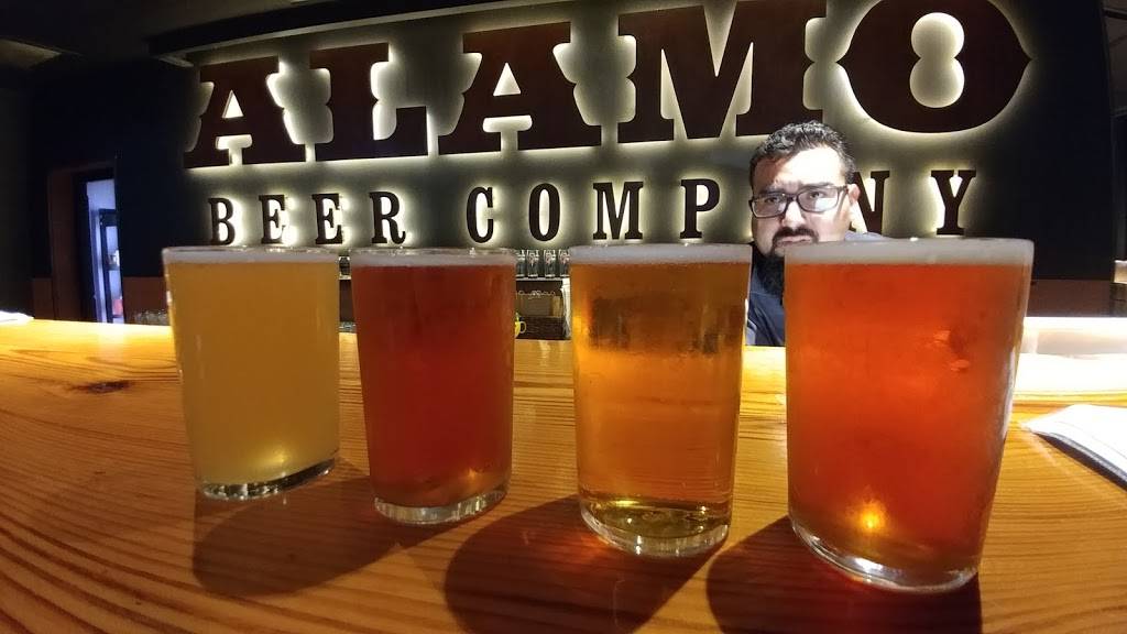 Alamo Beer Company | restaurant | 202 Lamar St, San Antonio, TX 78202, USA | 2108725589 OR +1 210-872-5589