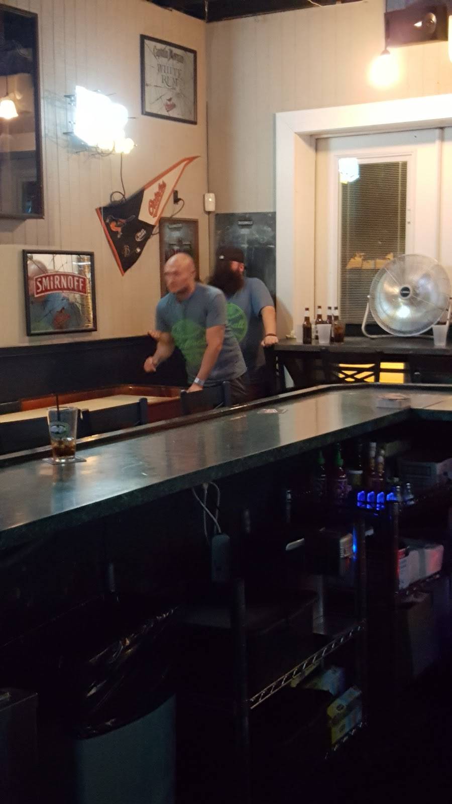 City Limits | restaurant | 1700 E Fort Ave, Baltimore, MD 21230, USA | 4102448084 OR +1 410-244-8084