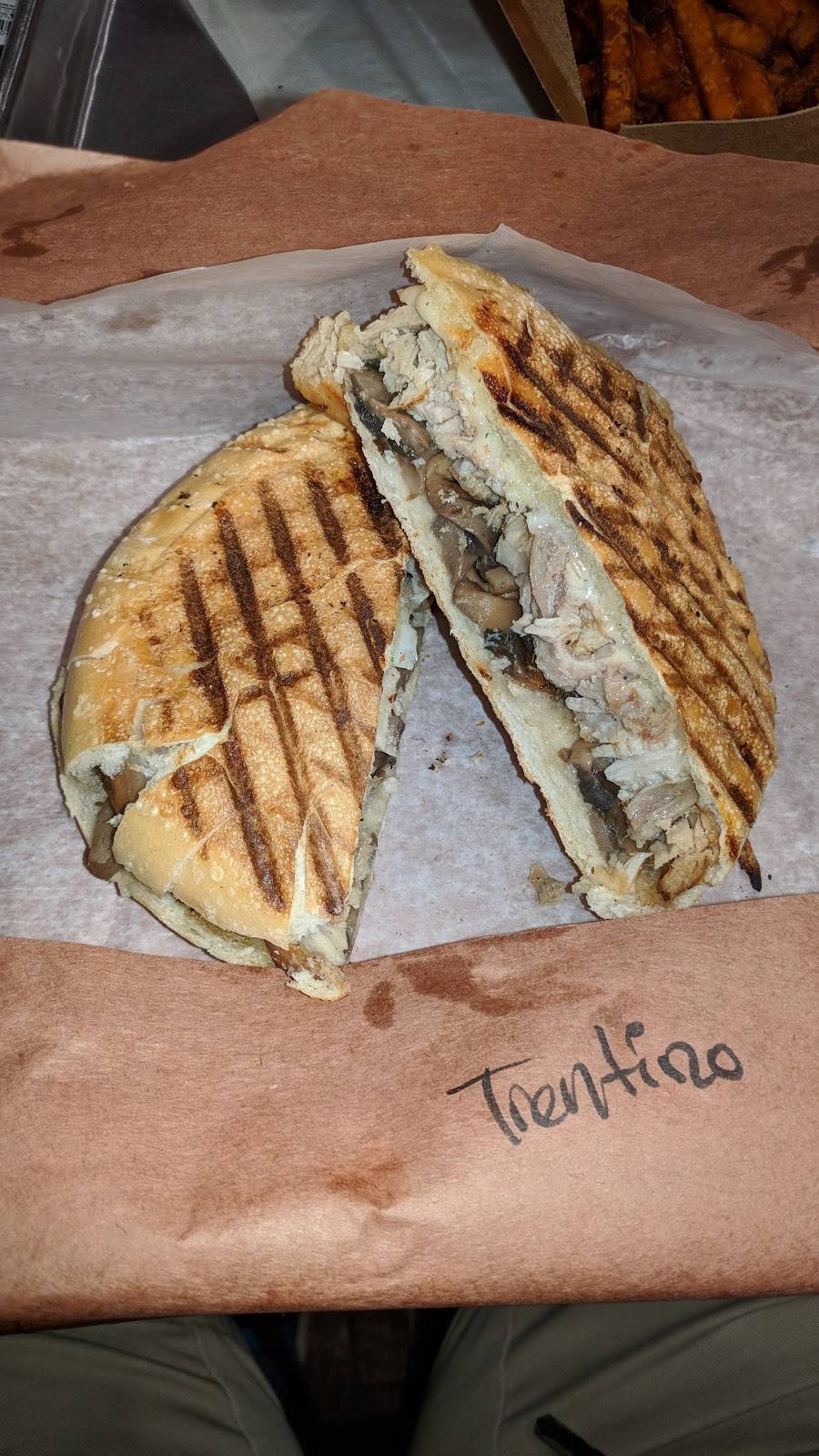 New York Panini | restaurant | 9 Wall St, Huntington, NY 11743, USA | 6312713540 OR +1 631-271-3540