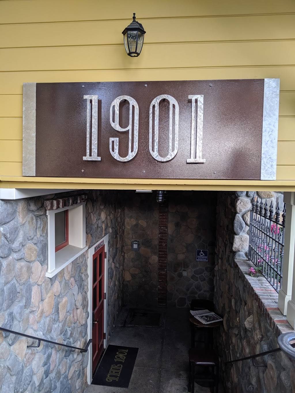 1901 Speakeasy | restaurant | 740 S B St, Oxnard, CA 93030, USA | 8054866878 OR +1 805-486-6878