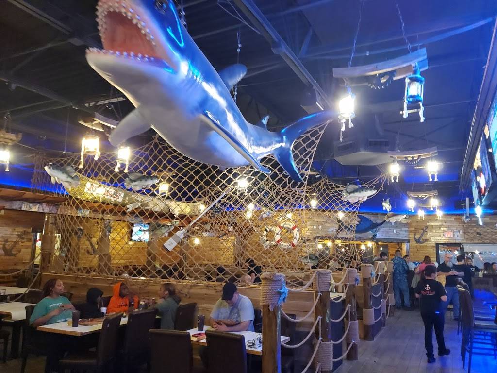 Red Hook Seafood | restaurant | 6759 Northwest Loop 410, San Antonio, TX 78238, USA | 2105921017 OR +1 210-592-1017