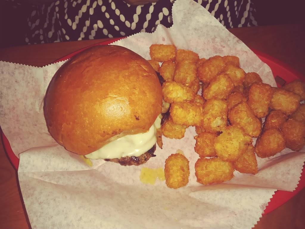 Oak Lawn Tavern | restaurant | 15483 MN-18, Brainerd, MN 56401, USA | 2188297656 OR +1 218-829-7656