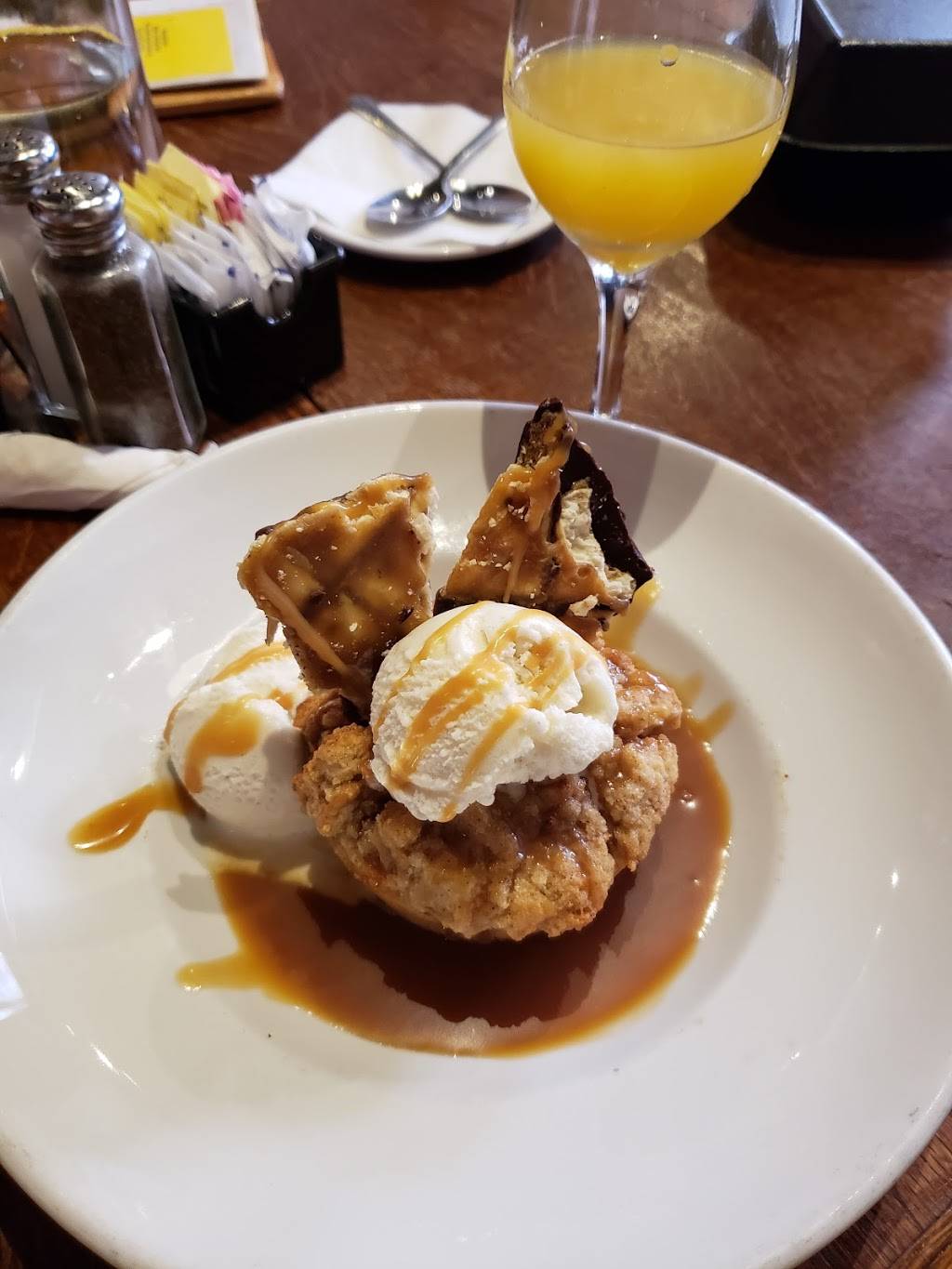 THE HOUND | restaurant | 124 Tichenor Ave, Auburn, AL 36830, USA | 3342463300 OR +1 334-246-3300