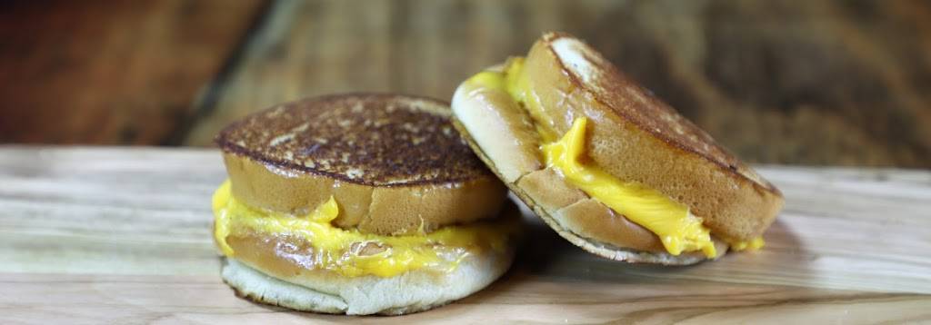 BurgerFiend | restaurant | 3980 Center Point Rd NE, Cedar Rapids, IA 52402, USA | 3192004499 OR +1 319-200-4499