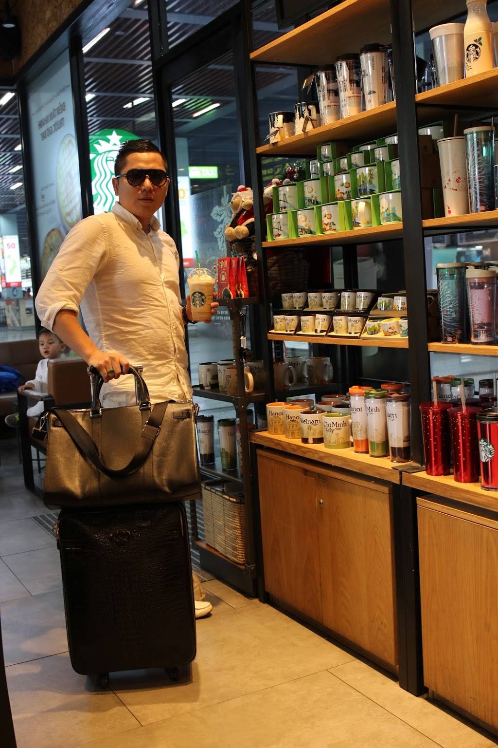 Starbucks | cafe | 6910-G Bradlick Shopping Center, Annandale, VA 22003, USA | 7039140358 OR +1 703-914-0358