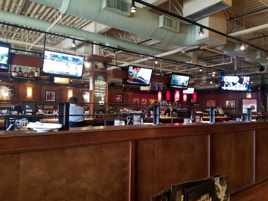 Bar Louie - Naperville | night club | 22 E Chicago Ave, Naperville, IL 60540, USA | 6309831600 OR +1 630-983-1600