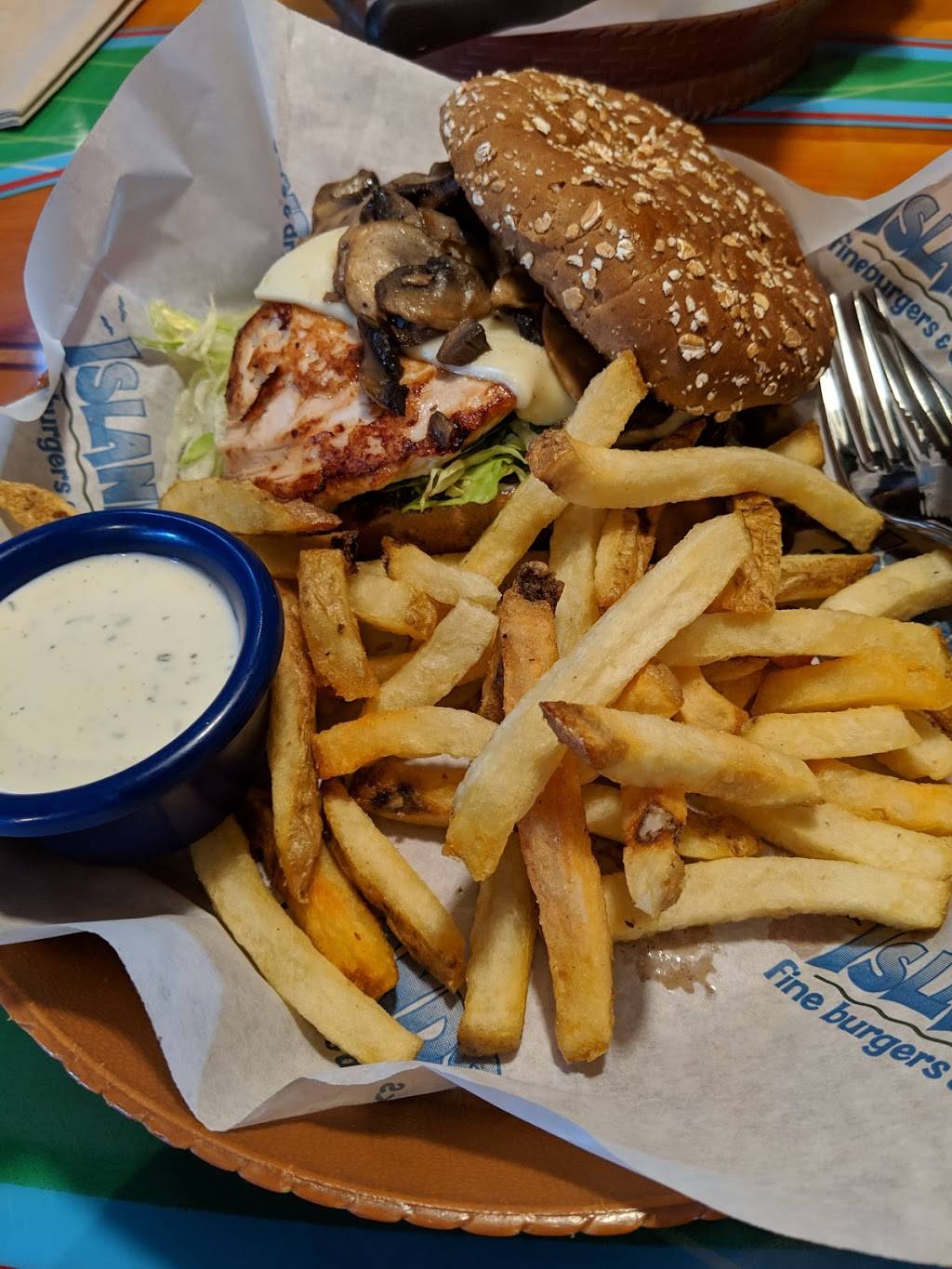 Islands Restaurant Rancho Cucamonga | restaurant | 11425 Foothill Blvd, Rancho Cucamonga, CA 91730, USA | 9099446661 OR +1 909-944-6661