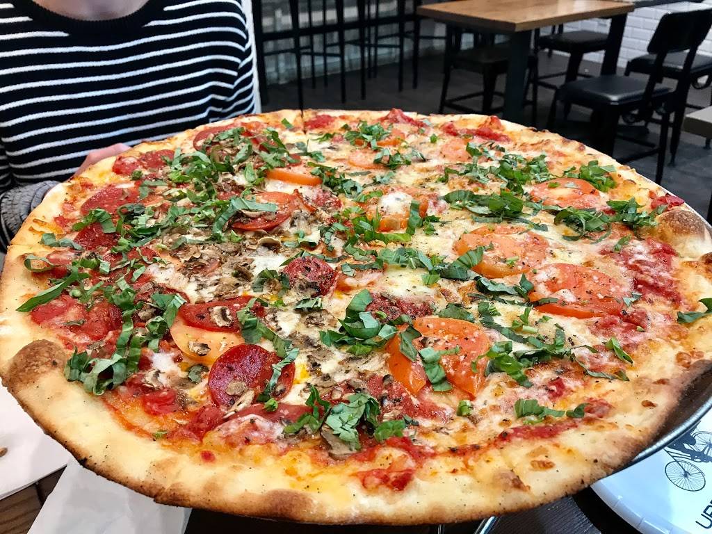 Upper Crust Pizzeria | restaurant | 243 S Beverly Dr, Beverly Hills, CA 90210, USA | 3105045056 OR +1 310-504-5056