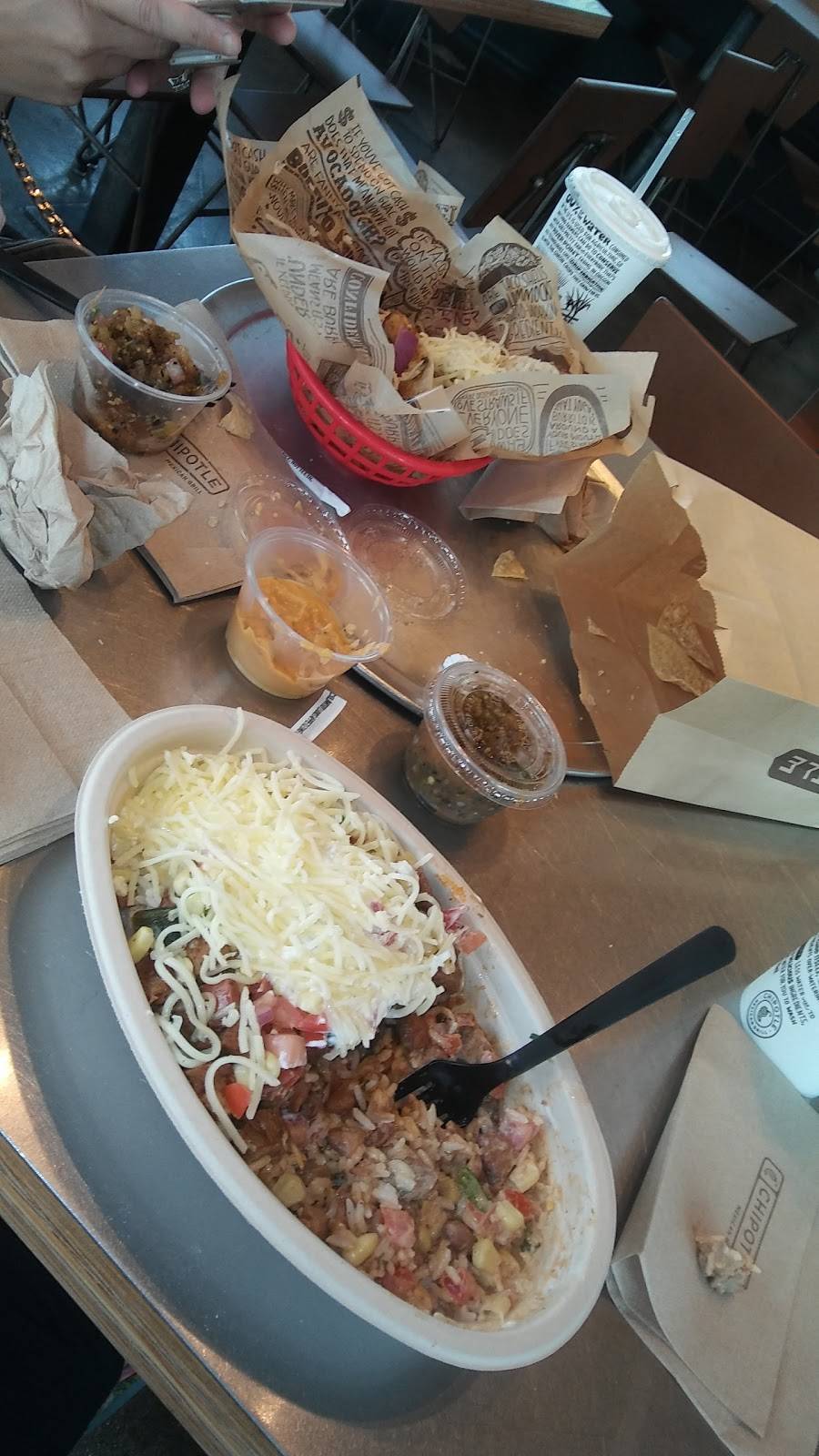 Chipotle Mexican Grill | restaurant | 569 H St, Chula Vista, CA 91910, USA | 6197615847 OR +1 619-761-5847