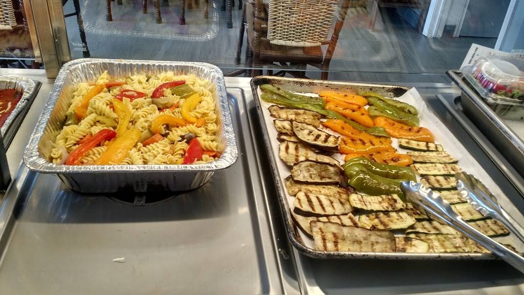 The Italian Hot Table | restaurant | 74 Bolton St, Bobcaygeon, ON K0M 1A0, Canada | 7057311011 OR +1 705-731-1011