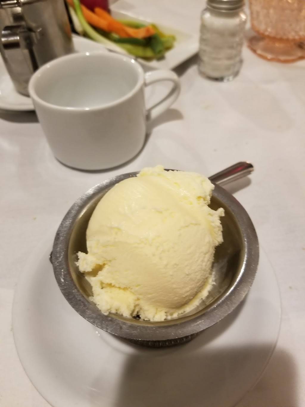 Peteys II Restaurant | restaurant | 15900 South La Grange Road, Orland Park, IL 60467, USA | 7083492820 OR +1 708-349-2820