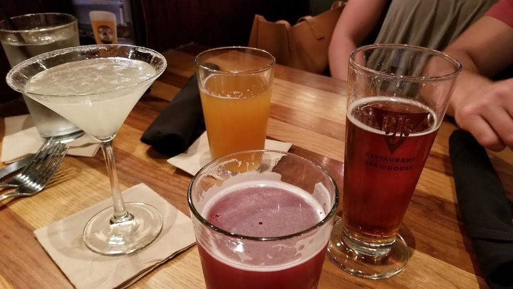 BJs Restaurant & Brewhouse | restaurant | 2520 Tuscany St, Corona, CA 92881, USA | 9512713610 OR +1 951-271-3610
