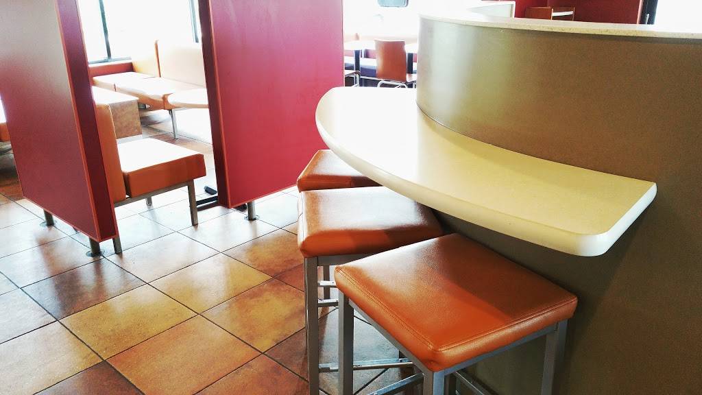 Taco Bell | meal takeaway | 1287 Rickert Dr, Naperville, IL 60540, USA | 6303576954 OR +1 630-357-6954