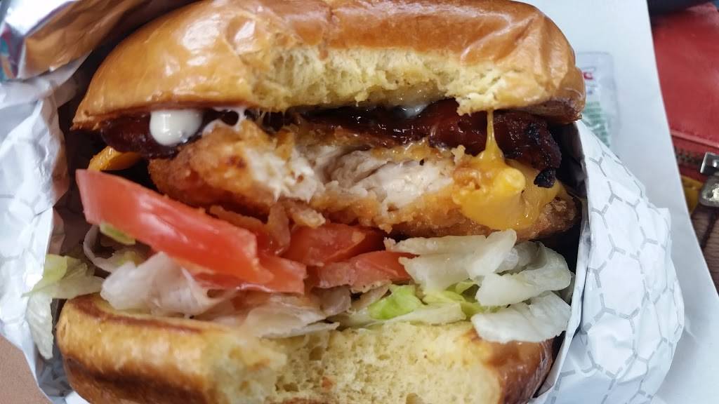 Sonic Drive-In | restaurant | 1739 S St Augustine Dr, Dallas, TX 75217, USA | 9729131493 OR +1 972-913-1493