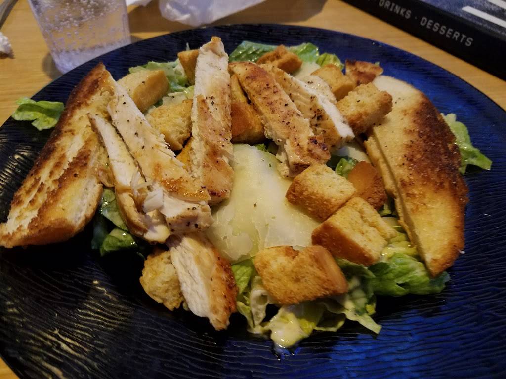 Buffalo Wild Wings | restaurant | 7301 West 183rd St, Tinley Park, IL 60477, USA | 7084442223 OR +1 708-444-2223