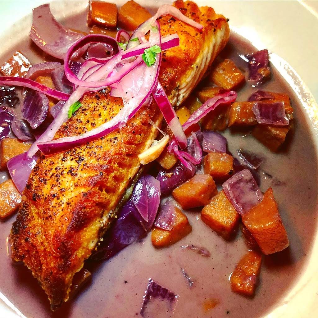 Tres Palms | restaurant | 16 East Ct, Babylon, NY 11702, USA | 6314821465 OR +1 631-482-1465