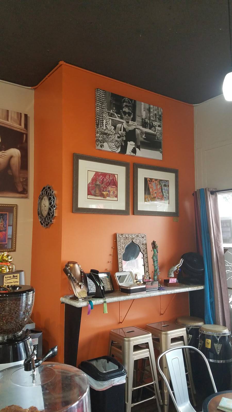 Mirage Art & Coffee | cafe | 1425 10th Ave, Honolulu, HI 96816, USA | 8088885968 OR +1 808-888-5968