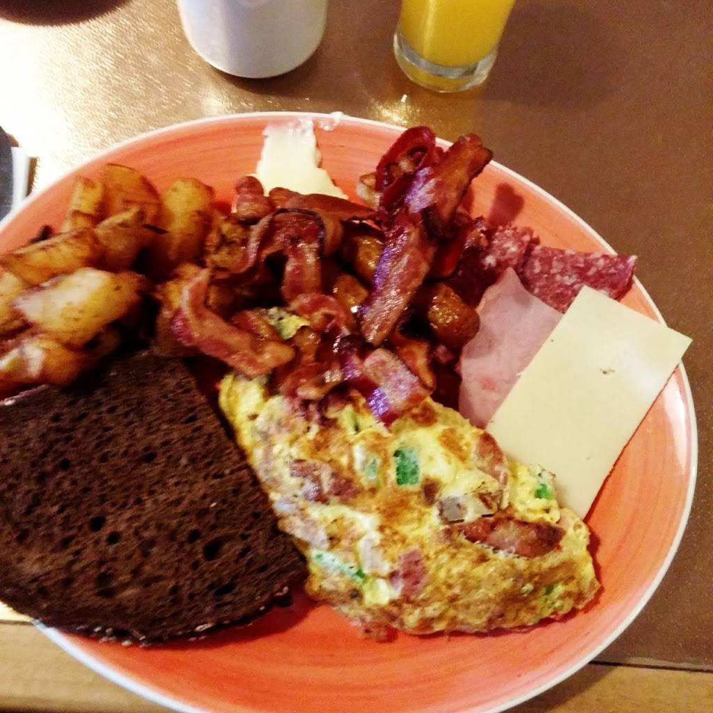 Muddy Duck Restaurant | restaurant | 2200 Dundas St E, Mississauga, ON L4X 2V3, Canada | 9052759430 OR +1 905-275-9430