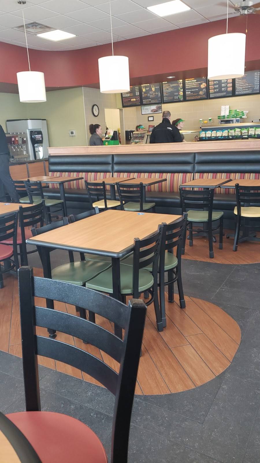 Subway | restaurant | 606 E Jasper St, Paris, IL 61944, USA | 2174634111 OR +1 217-463-4111