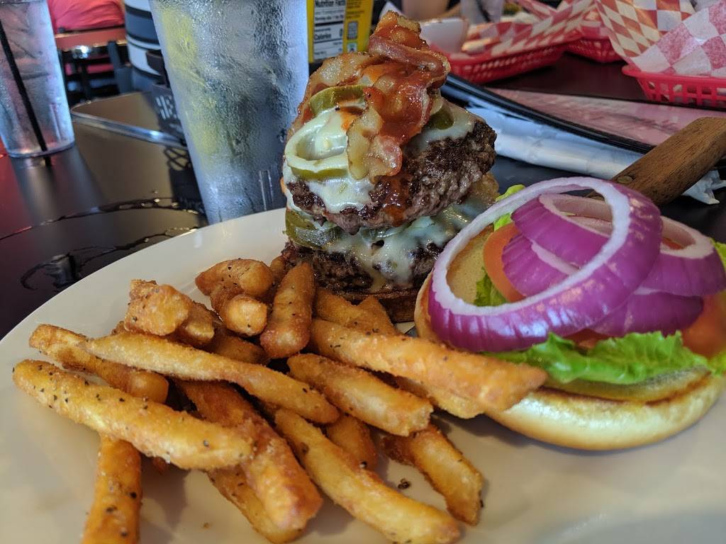 Reef Bar and Grill | restaurant | 2913 Shore Dr, Virginia Beach, VA 23451, USA | 7574817425 OR +1 757-481-7425