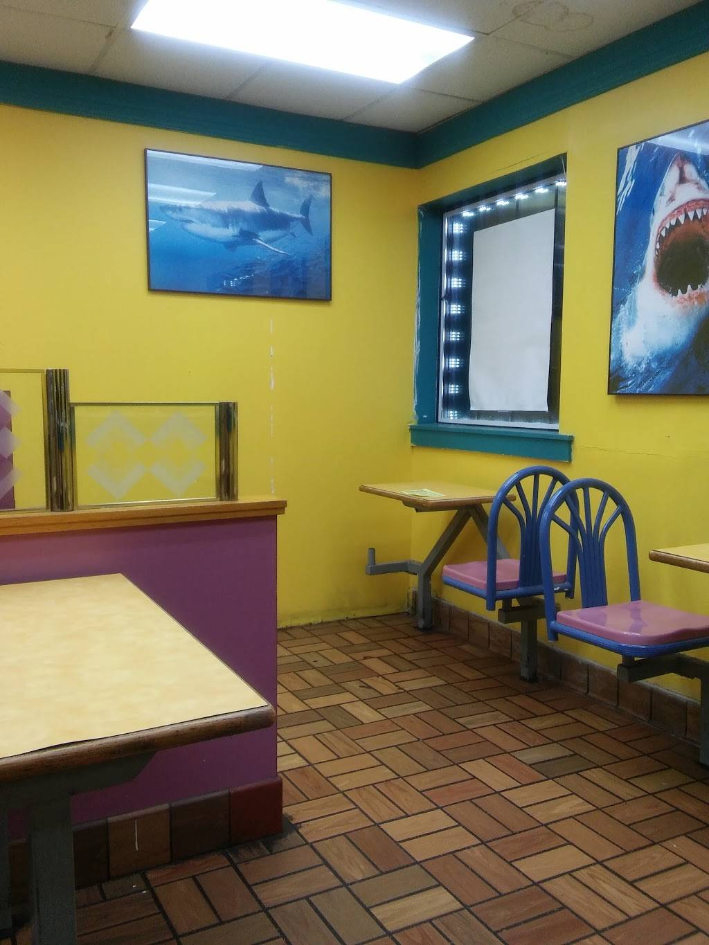 Sharks Fish & Chicken | restaurant | 3740 W 5th Ave, Gary, IN 46406, USA | 2199774455 OR +1 219-977-4455