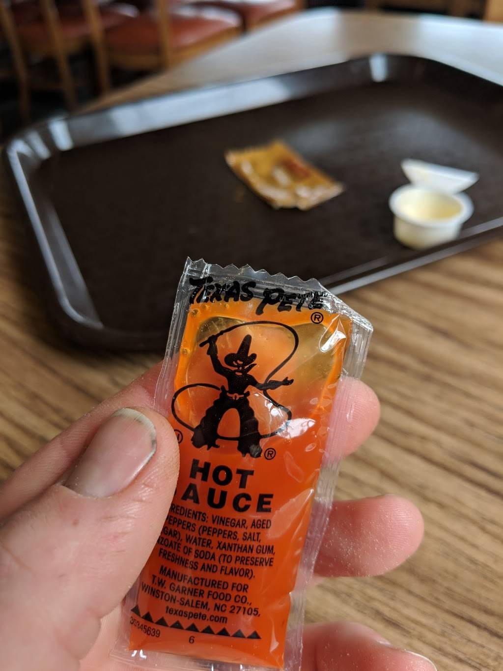 Lees Famous Recipe Chicken | restaurant | 800 Charleston Ave, Mattoon, IL 61938, USA | 2172353731 OR +1 217-235-3731