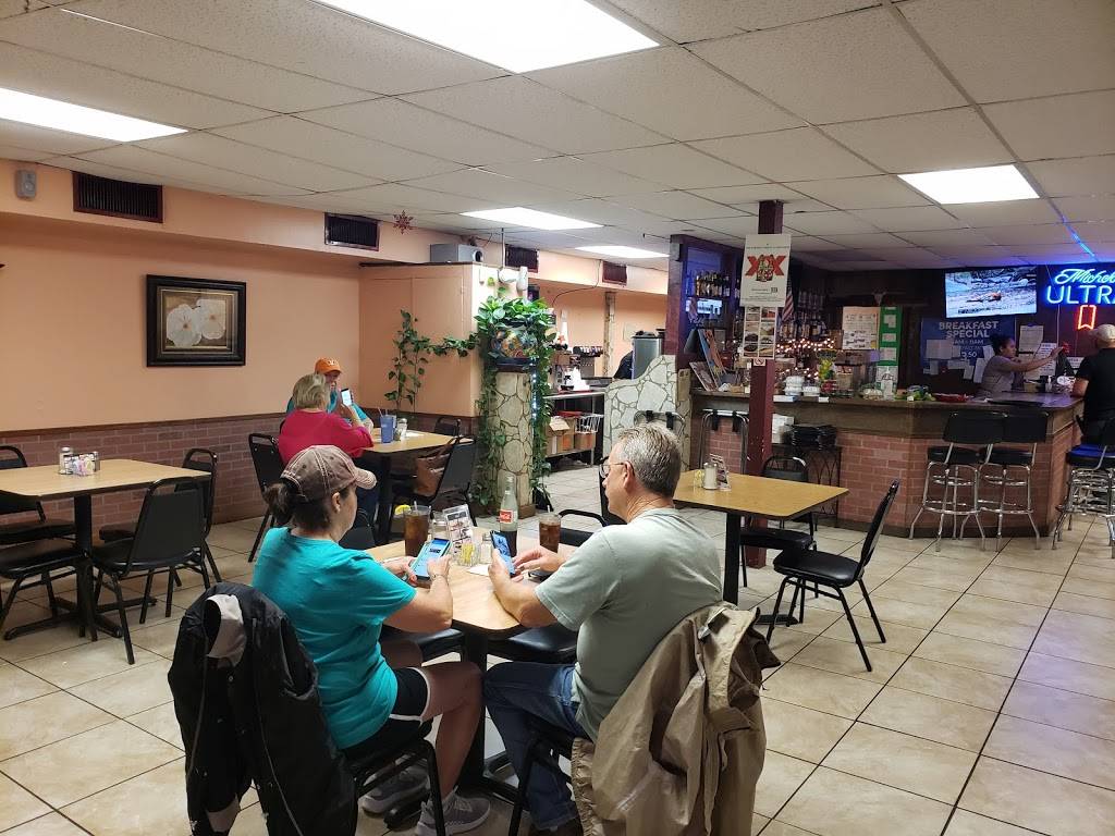 Reynas Mexican Restaurant | restaurant | 707 E Kingsbury St, Seguin, TX 78155, USA | 8304334944 OR +1 830-433-4944