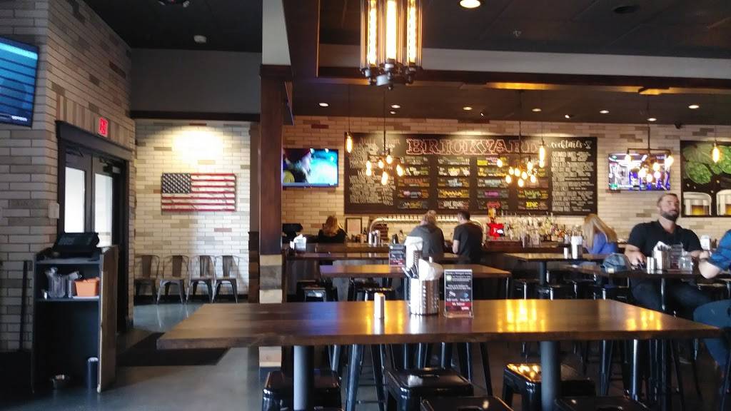 Brickyard Kitchen & Bar | restaurant | 1475 Eureka Rd #120, Roseville, CA 95661, USA | 9168368406 OR +1 916-836-8406