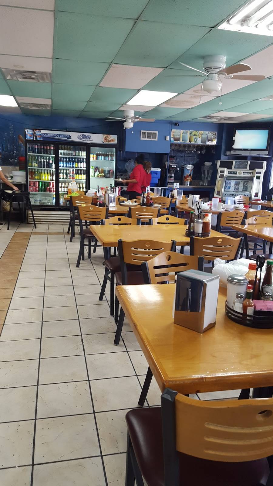 Catedral Del Marisco | restaurant | A, 2711 E Cesar Chavez St, Austin, TX 78702, USA | 5124767878 OR +1 512-476-7878