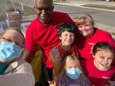 T-N-T Hot Dogs & Mobile Catering | meal takeaway | 3998 S East St, Indianapolis, IN 46227, USA | 3177218384 OR +1 317-721-8384