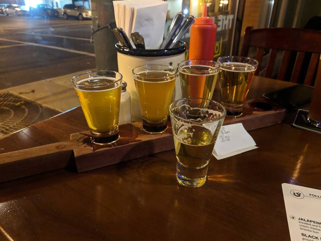 The Bulldog Lowertown | restaurant | 237 6th St E, St Paul, MN 55101, USA | 6512210750 OR +1 651-221-0750