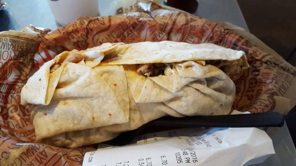 Chipotle Mexican Grill | restaurant | 501 N State College Blvd Ste A, Fullerton, CA 92831, USA | 7145252121 OR +1 714-525-2121