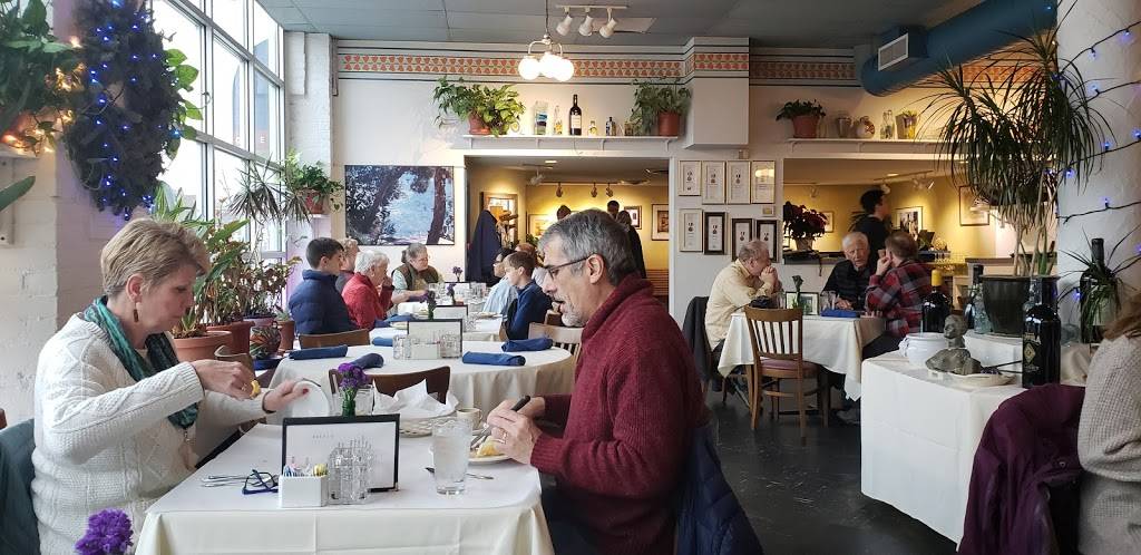 Christos | restaurant | 2632 Nicollet Ave, Minneapolis, MN 55408, USA | 6128712111 OR +1 612-871-2111