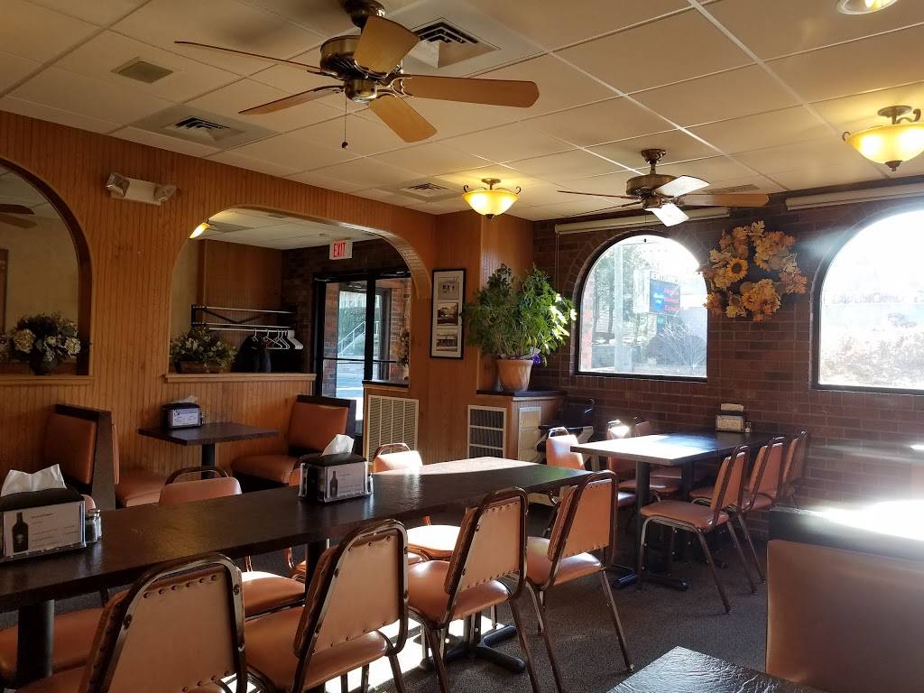 Ernies Pizzeria | restaurant | 1279 Whalley Ave, New Haven, CT 06515, USA | 2033873362 OR +1 203-387-3362