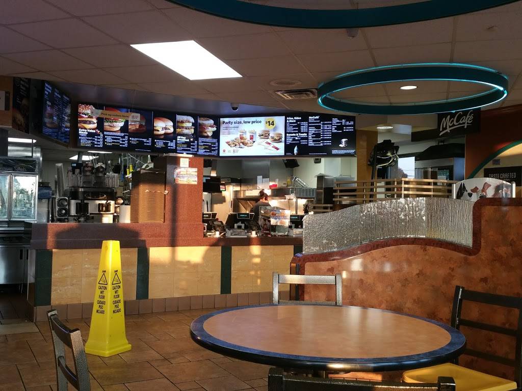 McDonalds | cafe | 1710 S Broadway, Santa Maria, CA 93458, USA | 8059226111 OR +1 805-922-6111