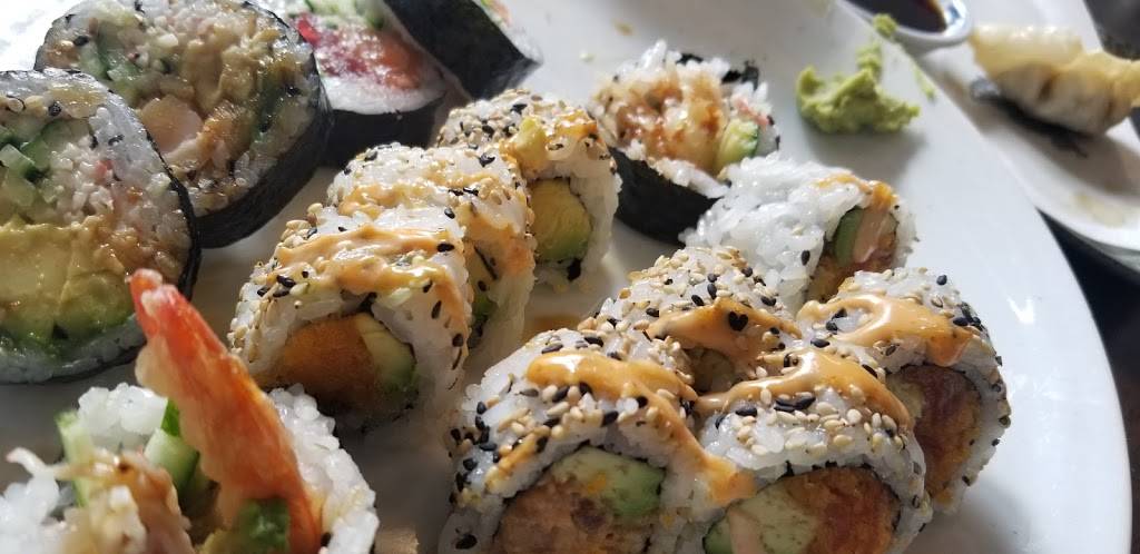 Daeco Sushi | restaurant | 40 St Clair Ave W, Toronto, ON M4V 3A2, Canada | 6473451212 OR +1 647-345-1212