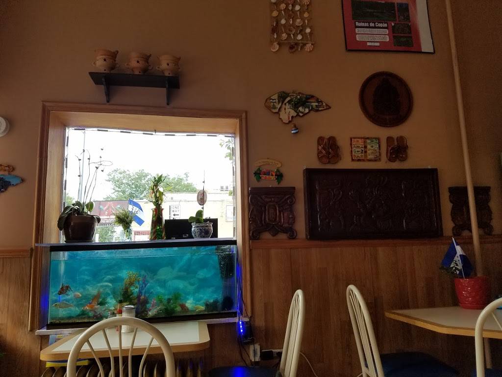 La esquina del sabor catracho ???????? | restaurant | 2525 N Laramie Ave, Chicago, IL 60639, USA | 7738077681 OR +1 773-807-7681