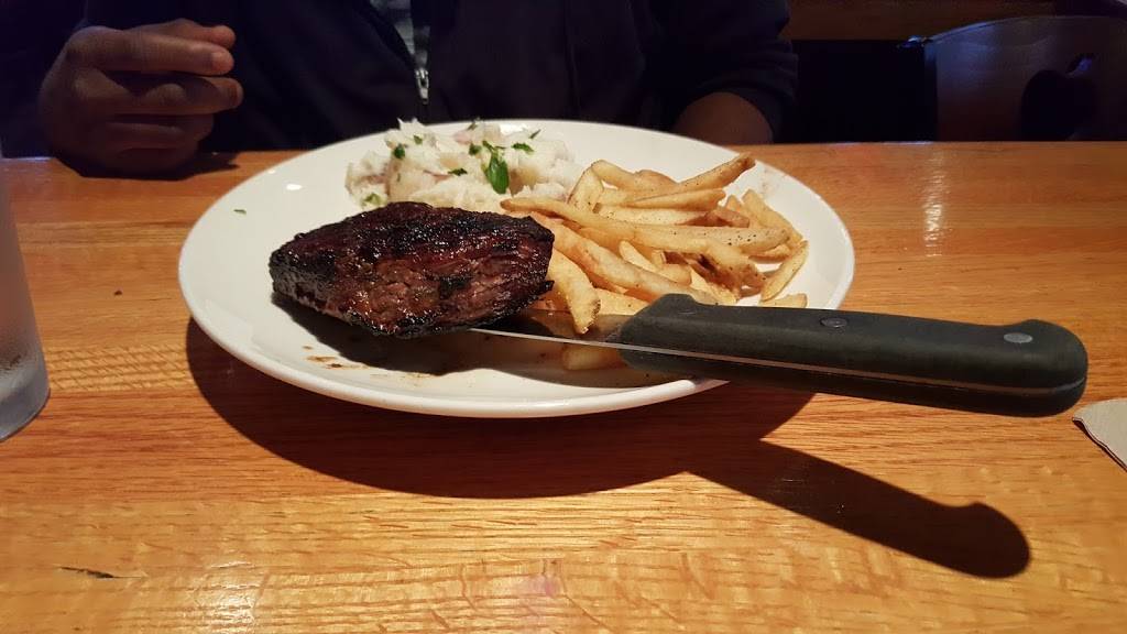Applebees Grill + Bar | restaurant | 8425 Broadway, Merrillville, IN 46410, USA | 2197361811 OR +1 219-736-1811