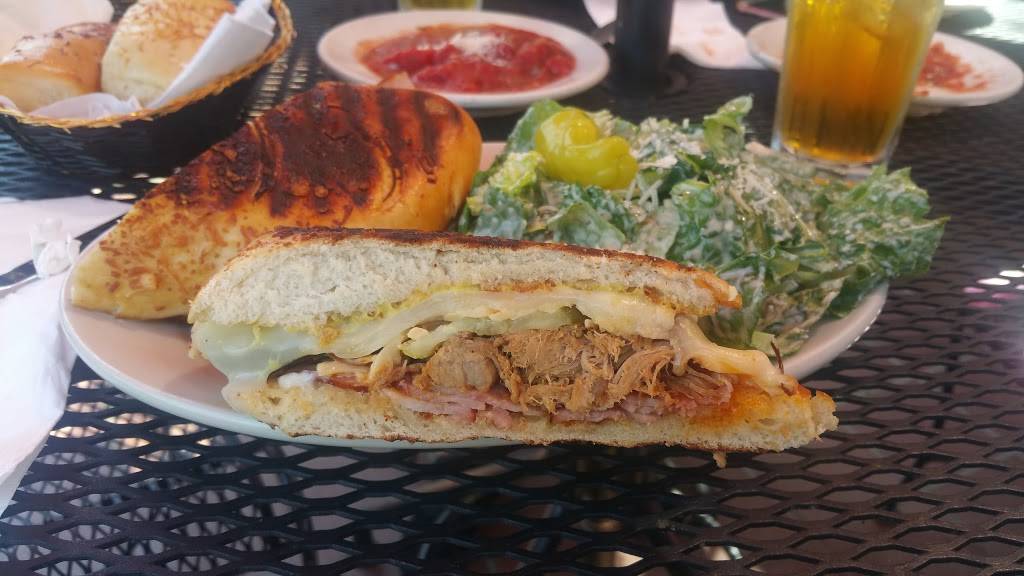 DLish Gourmet Pasta & Pizza | restaurant | 386 E H St, Chula Vista, CA 91910, USA | 6195851371 OR +1 619-585-1371