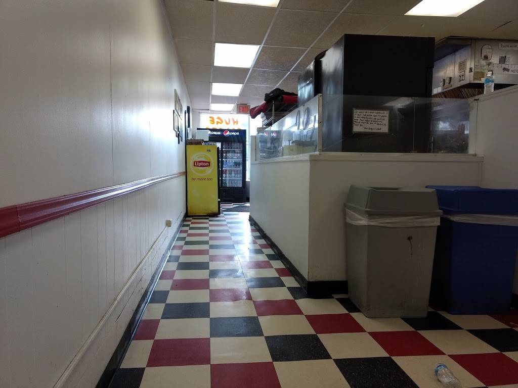 Caraglios Pizza of East Greece | restaurant | 2882 Dewey Ave, Rochester, NY 14616, USA | 5856638390 OR +1 585-663-8390