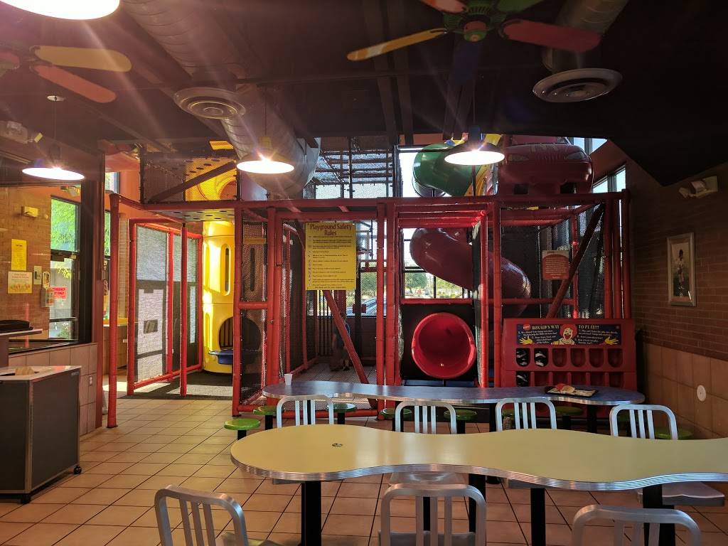McDonalds | cafe | 4930 S Alma School Rd, Chandler, AZ 85248, USA | 4808955413 OR +1 480-895-5413