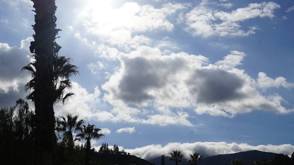 WR American Restaurant and Catering | restaurant | 2785 Lakeshore Dr, Corona, CA 92883, USA | 9516674203 OR +1 951-667-4203