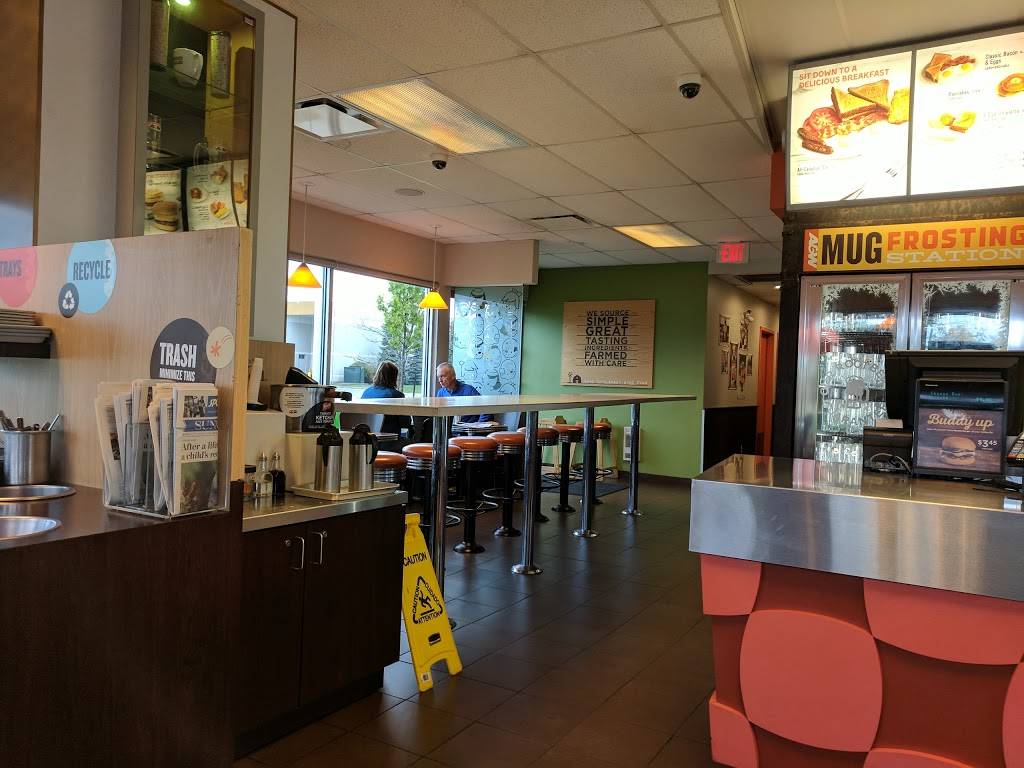 A&W Canada | restaurant | 2930 Argentia Rd, Mississauga, ON L5N 8C5, Canada | 6474798212 OR +1 647-479-8212